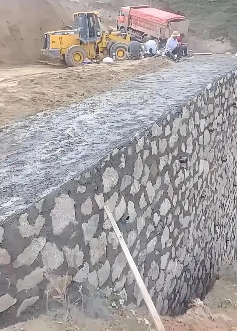 山西边坡加固